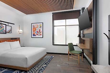 Compact Queen Room with Bath Tub - Mobility and Hearing Accessible