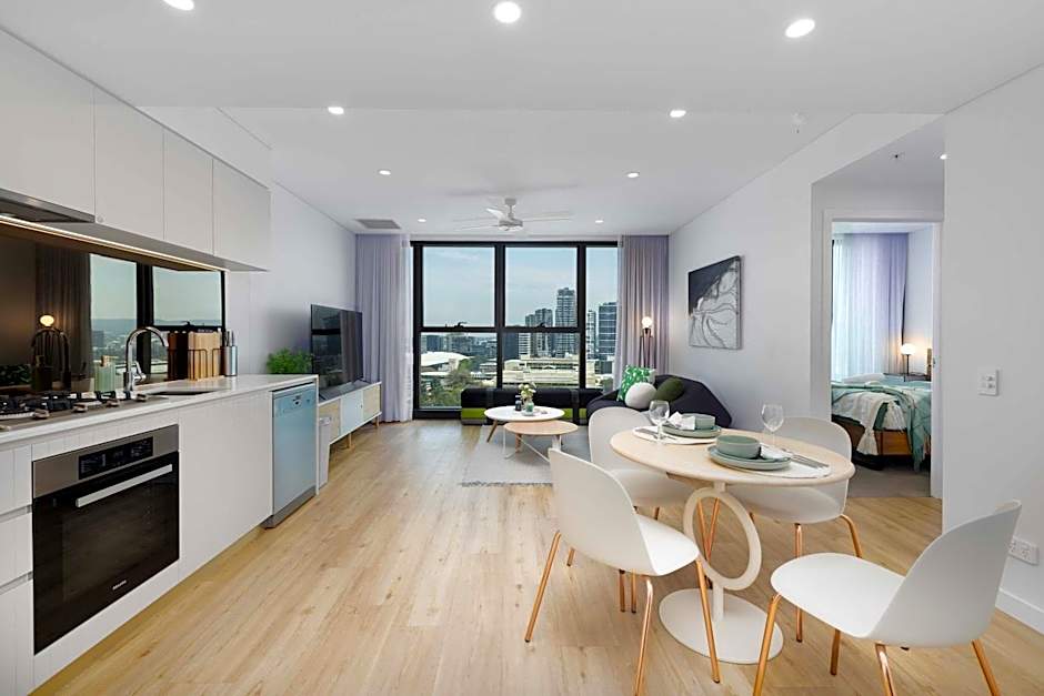 Luxury 1BR in Brisbane City River Firework View