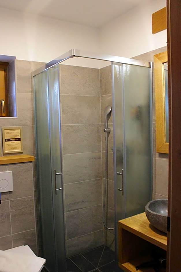 Eko hiša-Eco House Na razpotju