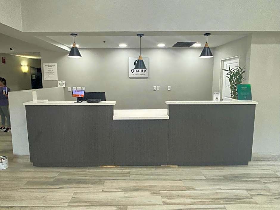 Quality Inn & Suites at Airport Blvd I-65