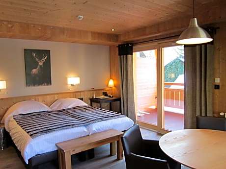 Suite with Mountain View