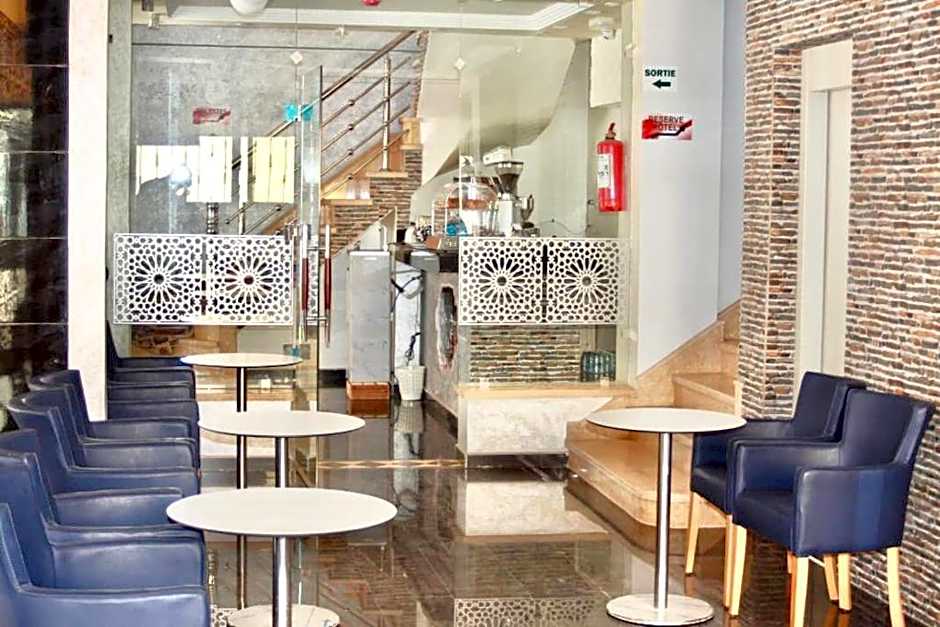 ZELLAKA hôtel & café