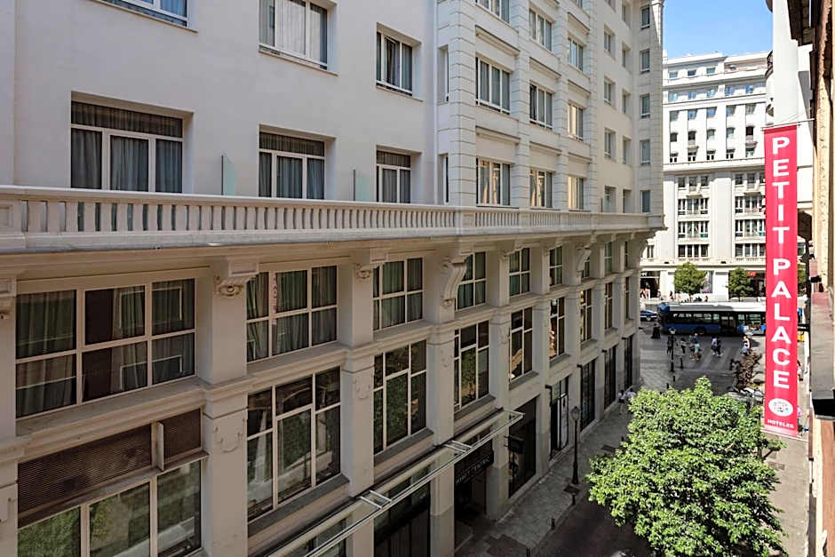 Petit Palace Cliper-Gran Via