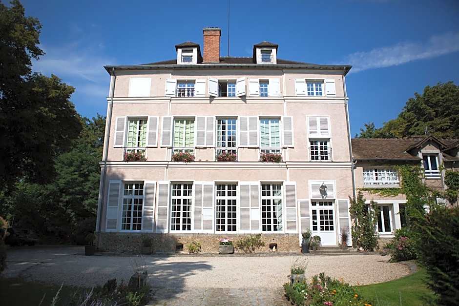Le Chateau De La Vierge
