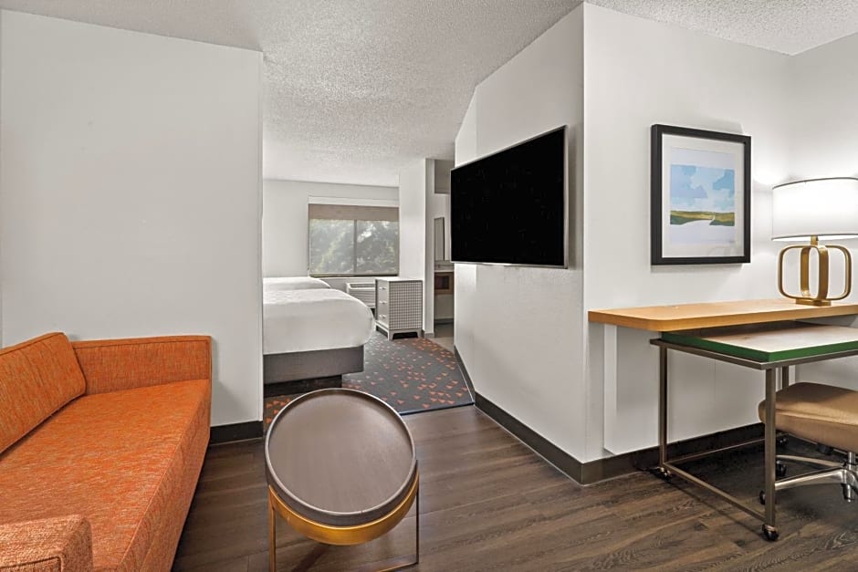 Holiday Inn & Suites Bothell an IHG Hotel