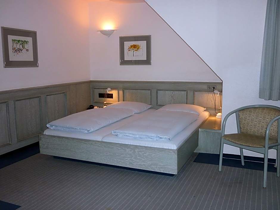 Avenue Hotel
