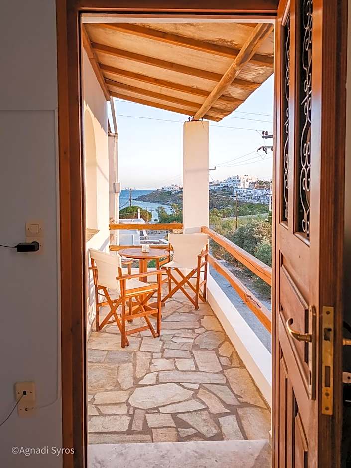 Agnadi Syros Beachfront Studios & Rooms