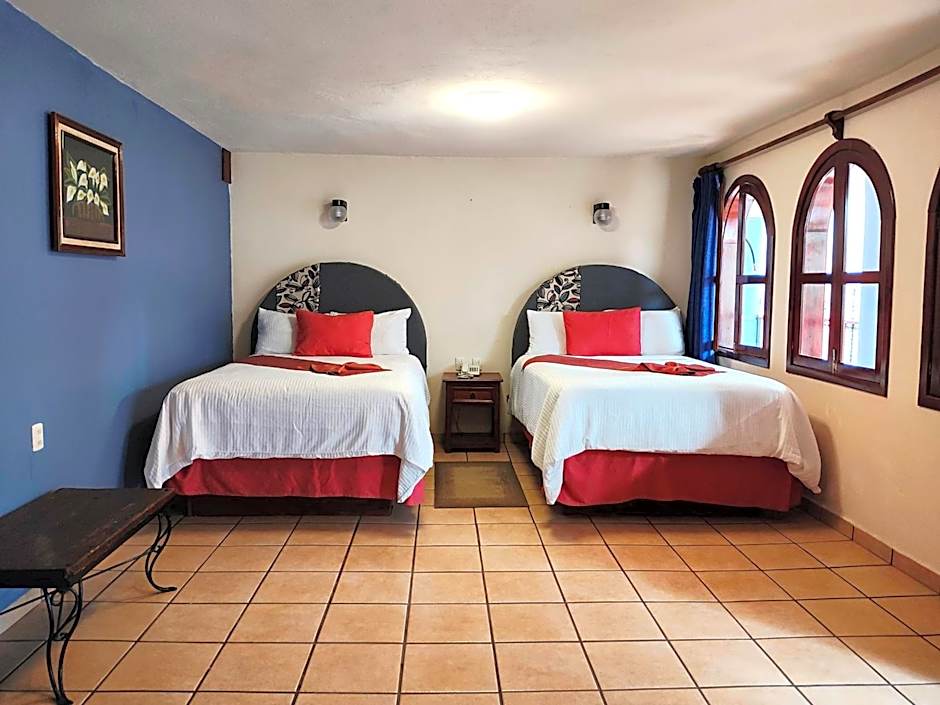 HOTEL JARDINES DEL CARMEN