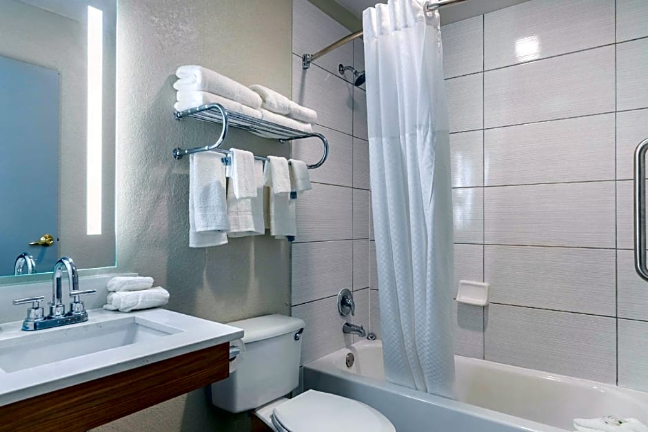 Quality Inn Downtown - near Market Square