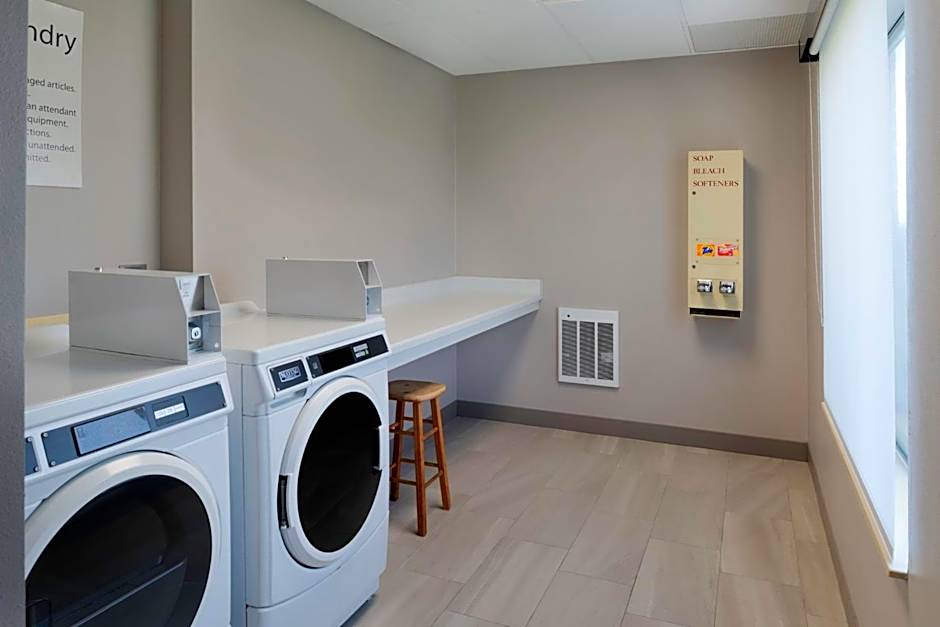 Holiday Inn Express Hotel & Suites Fort Atkinson By IHG