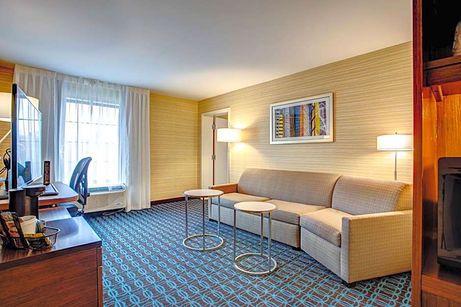 Fairfield Inn & Suites by Marriott Springfield Holyoke