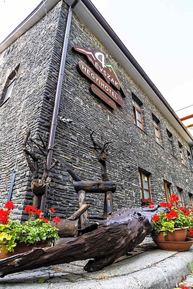 4 Évszak Hegyihotel
