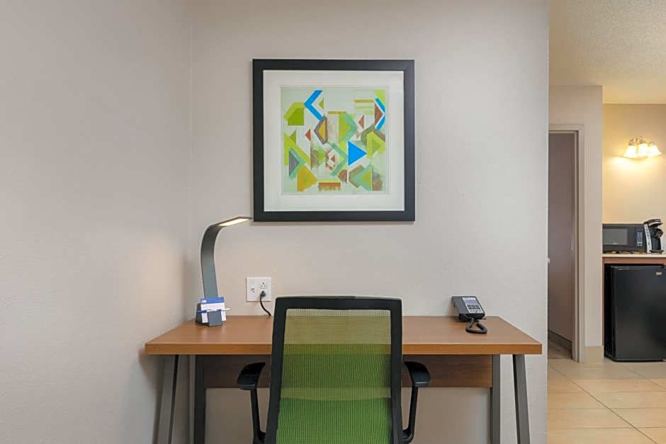 Holiday Inn Express & Suites Milton East I-10 by IHG