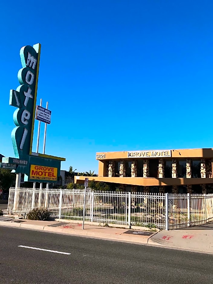 Grove Motel