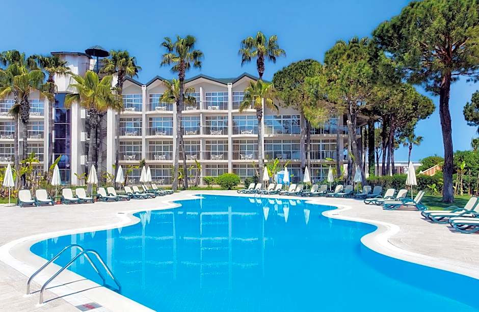 Dobedan World Palace