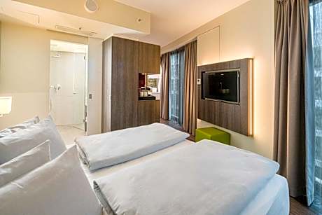 Standard King Apartment