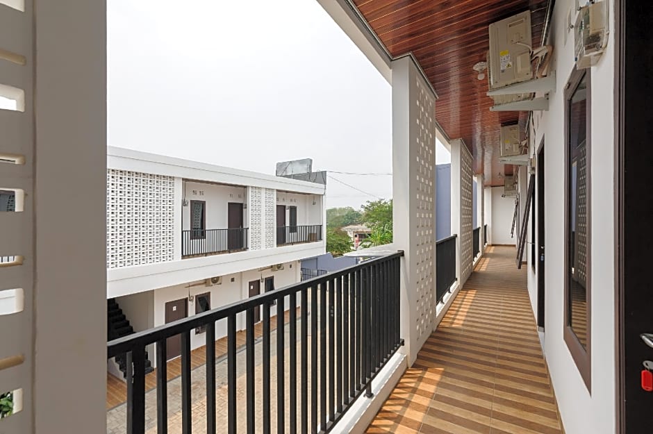 RedDoorz Plus Syariah near Mall Boemi Kedaton Lampung