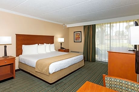 1 KING BED,MOBILITY ACC,BATHTB,BALCONY,NSMK,FULL BREAKFAST