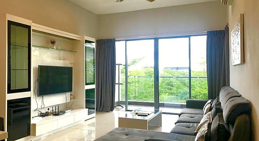 Sunset Seaview Vacation Condos @ IMAGO Shopping Mall