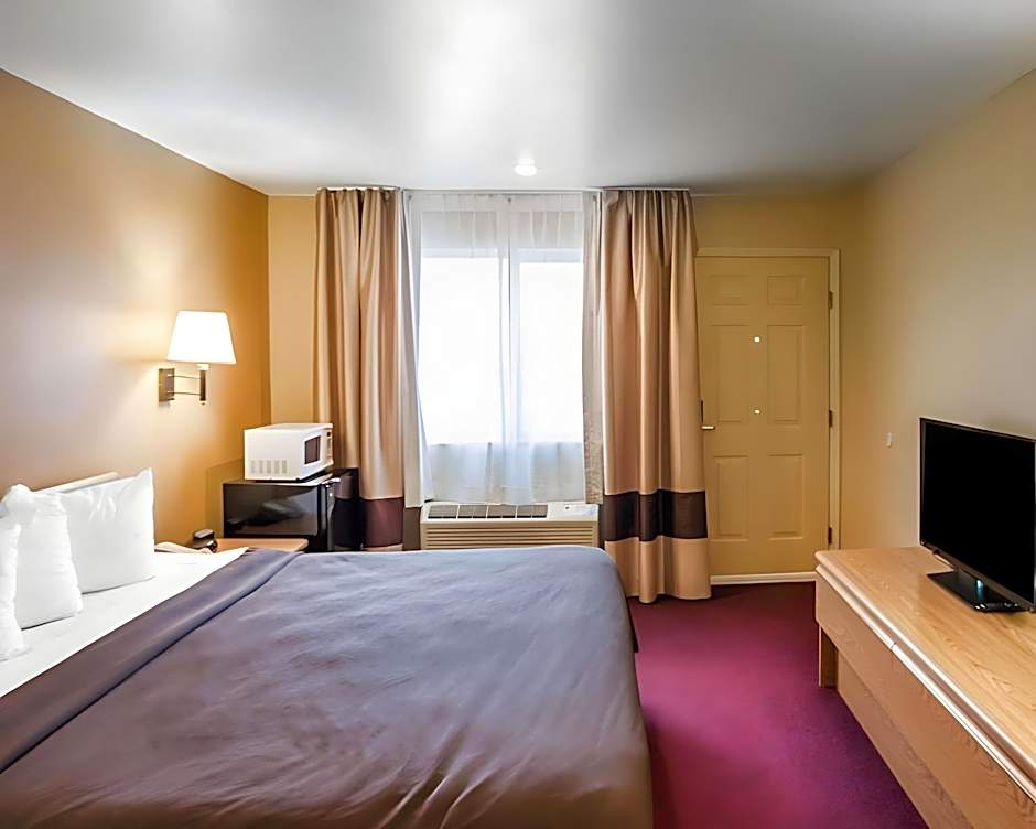 Quality Inn Airport