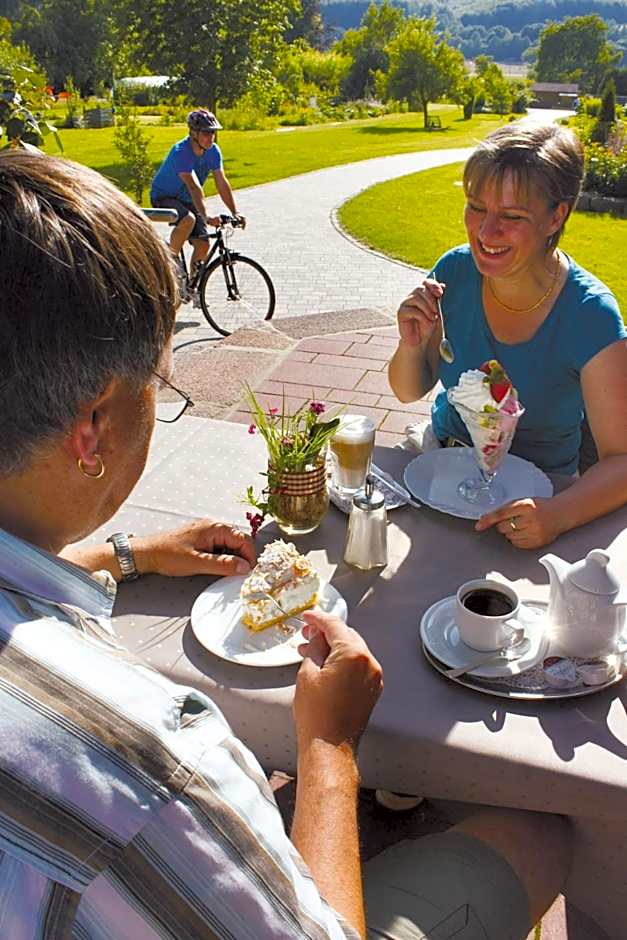 Hotel & Restaurant Kronenhof am Weser-Radweg