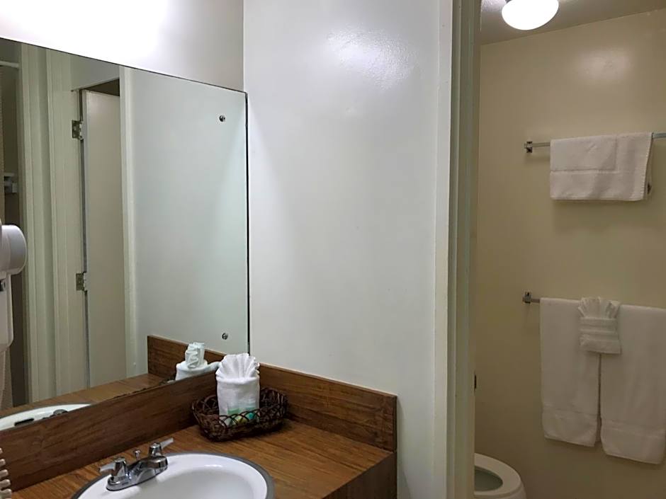 Hilo Reeds Bay Hotel