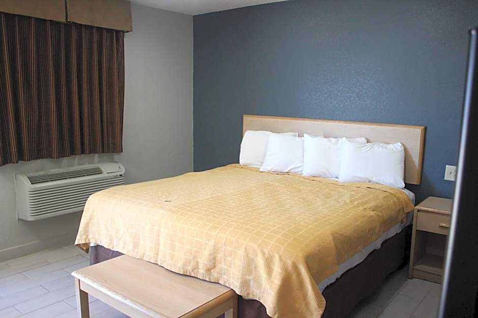 Village Inn Cotulla
