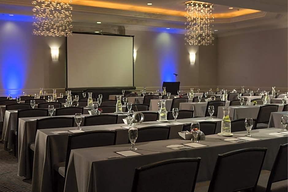 Renaissance by Marriott Meadowlands Hotel