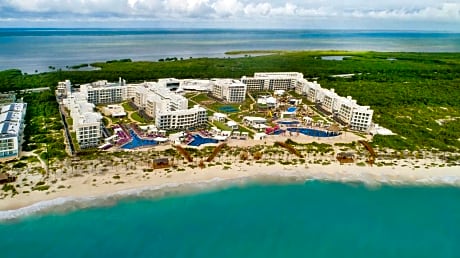 Planet Hollywood Cancun, An Autograph Collection All-Inclusive Resort