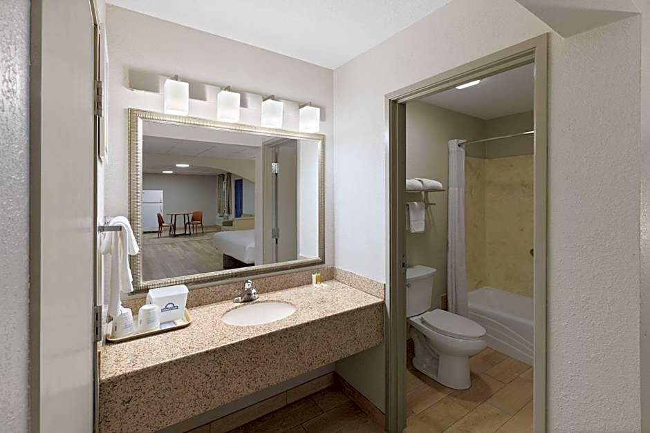 Days Inn by Wyndham Oklahoma City