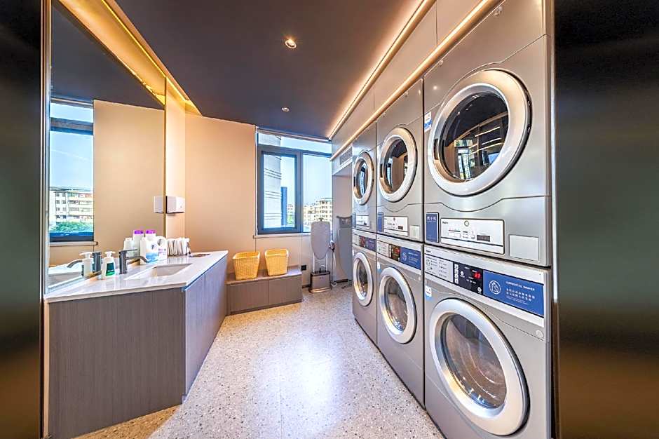 Atour Hotel Meizhou City Center Boli Plaza