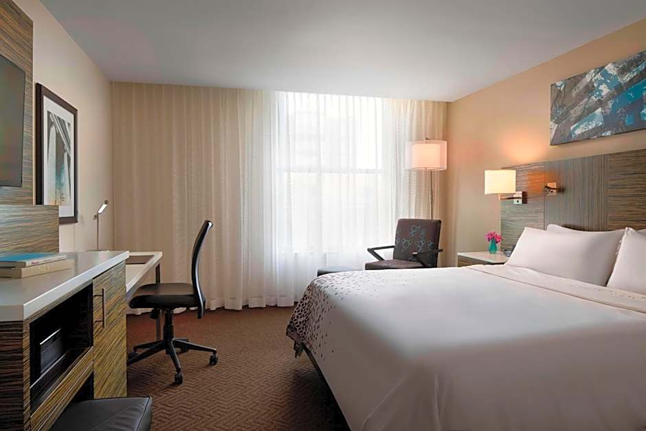 Renaissance by Marriott Denver Downtown City Center Hotel