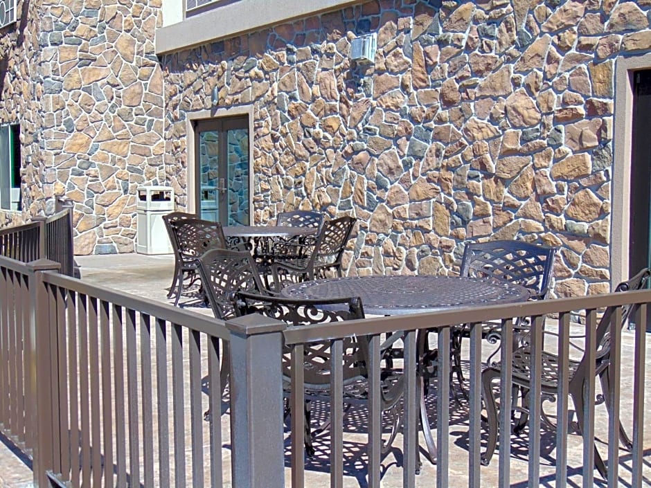 Holiday Inn Express & Suites Springville - South Provo Area By IHG