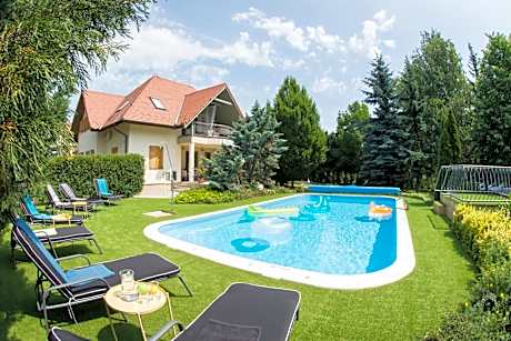 Villa Oliva Boutique Rooms Zamárdi