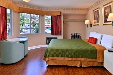 Queen Room