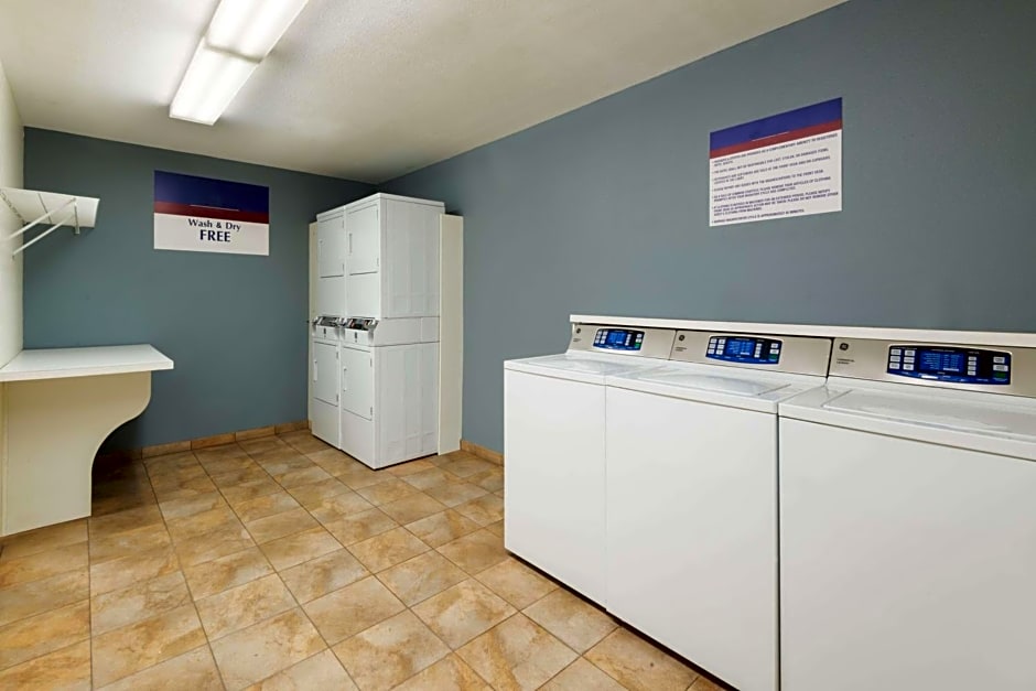 Sonesta Simply Suites Las Vegas Convention Center