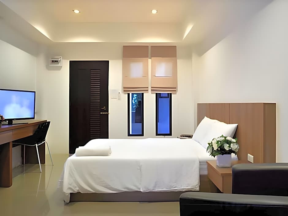 Gasser Park & Residence