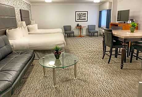 Deluxe Queen Room with Two Queen Beds - Non-Smoking