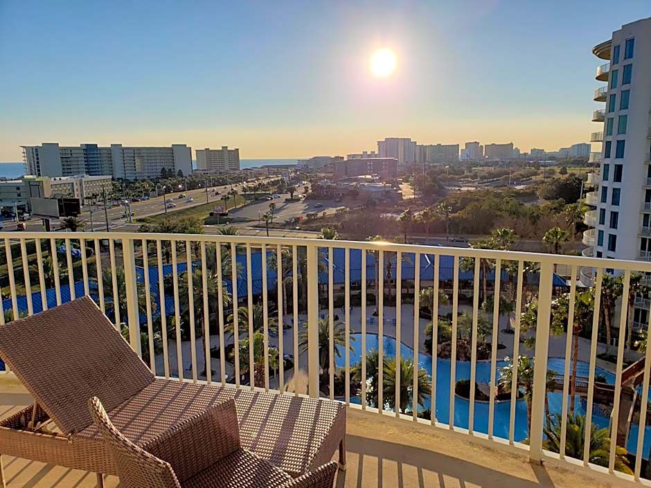 1815 A Slice of Heaven Destin - Pool & Ocean View