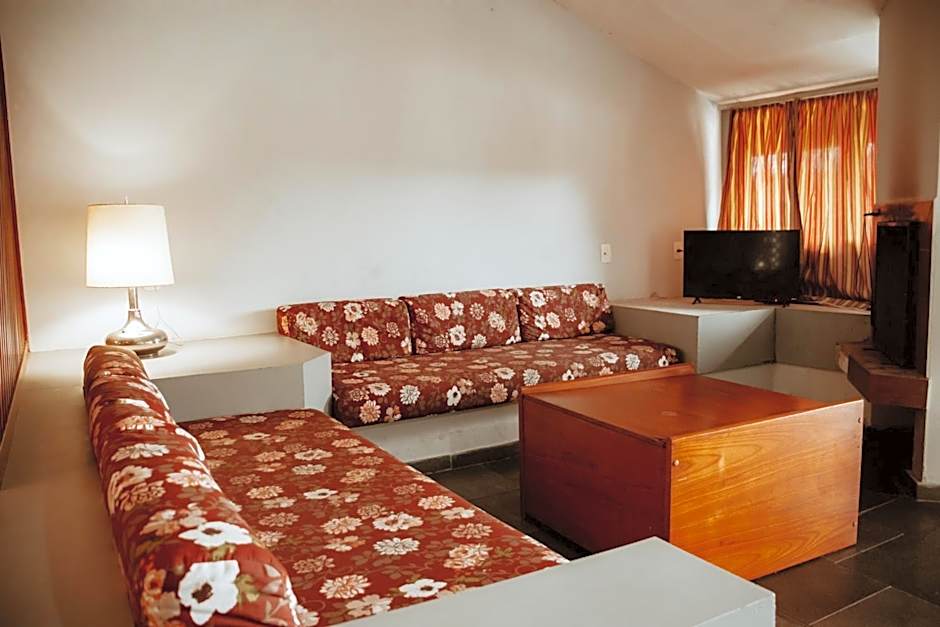 Plaza Inn Week Inn