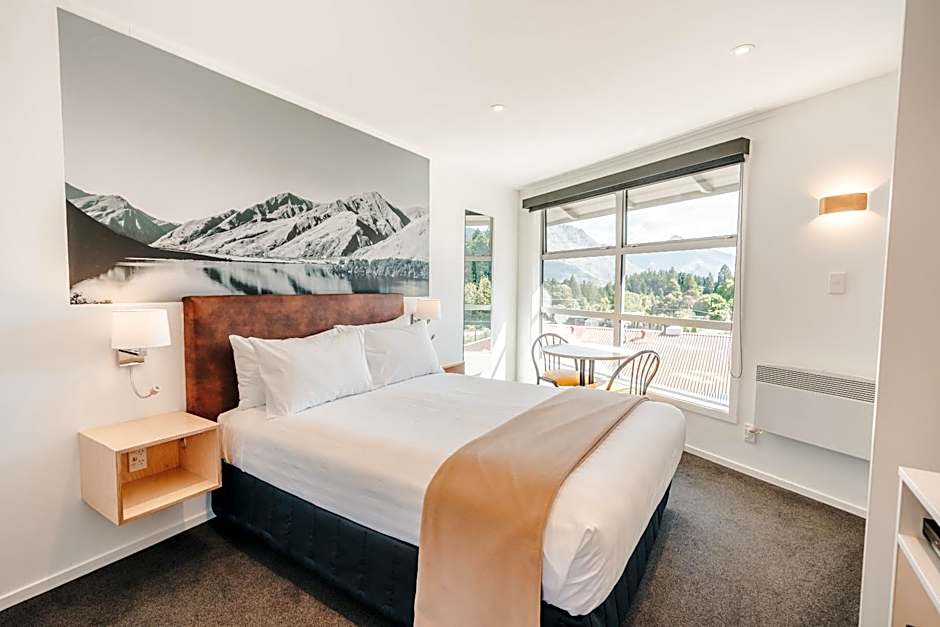 Blue Peaks Lodge