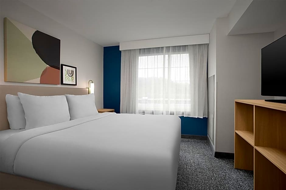 Spark by Hilton Washington Meadowlands Blvd