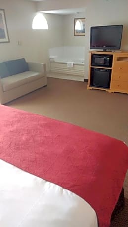 King Suite with Whirlpool - Non-Smoking