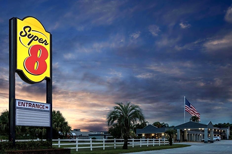 Super 8 by Wyndham Ocala