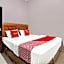 OYO 92556 Jkk Sweet Room