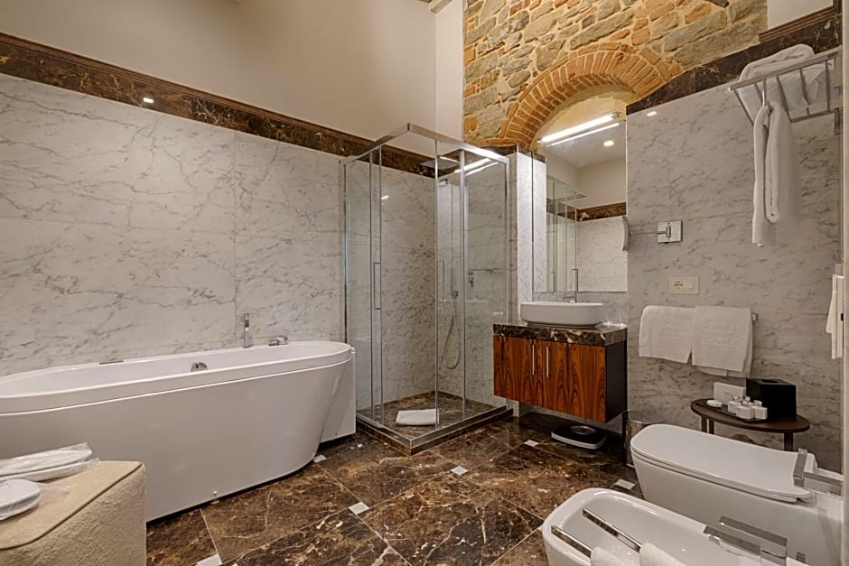 Donati Luxury Tower Suites