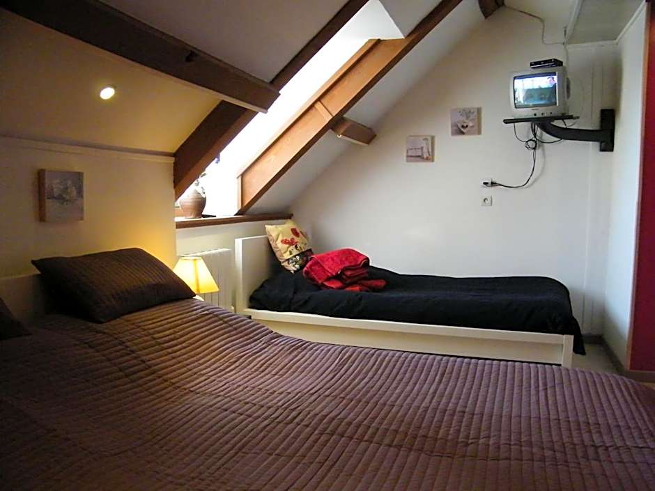 Datcha Bourguignonne, Chambres & Gîte