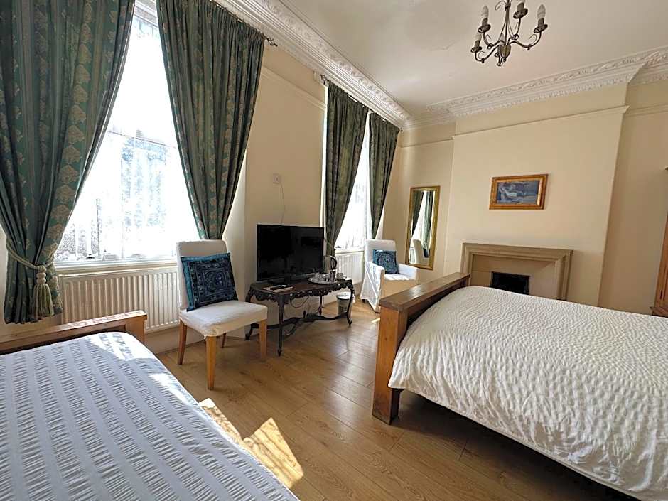 Manor Lodge Guesthouse