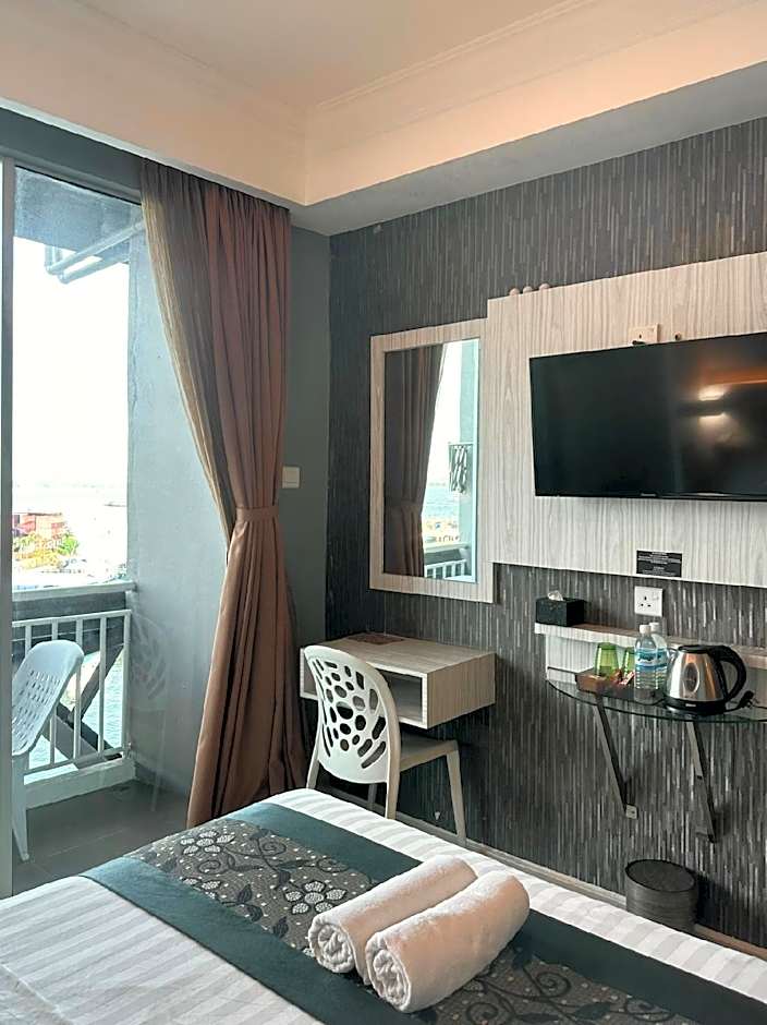 Pacific Inn
