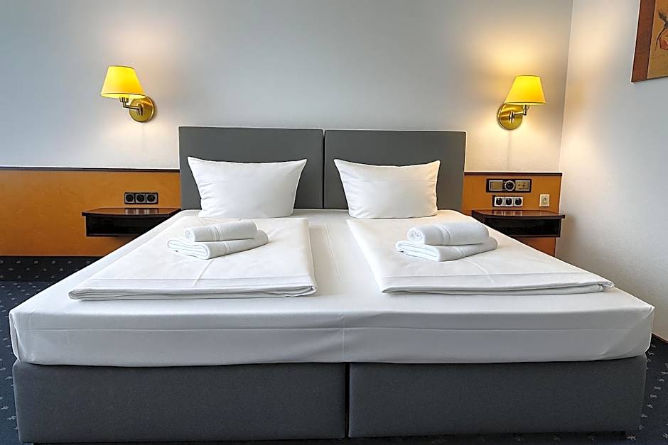 Eisberg Hotel City